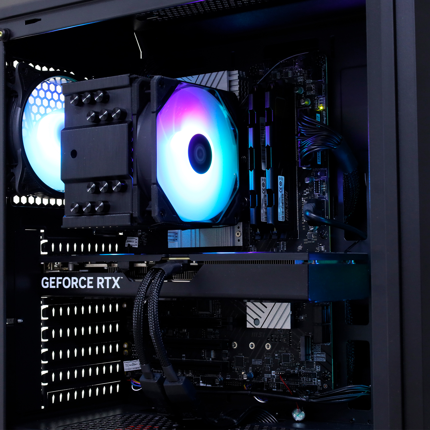 Системный блок Core i7-13700F-2.1GHz/B760/RAM 32GB/SSD 1TB (M.2)/RTX5070-12GB/no DVD/850W/